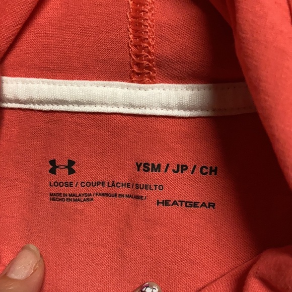 Adorable Under Armour hooded long sleeve S - Picture 4 of 4